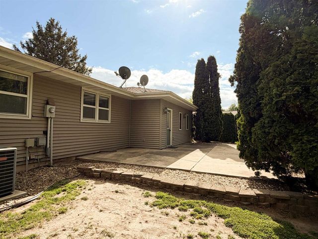 1214 Hillcrest Road, Black Earth, WI 53515