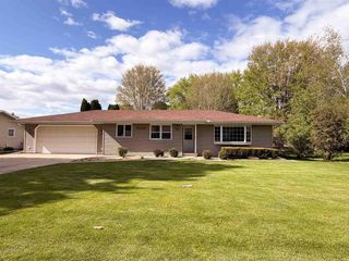 1214 Hillcrest Road, Black Earth, WI 53515
