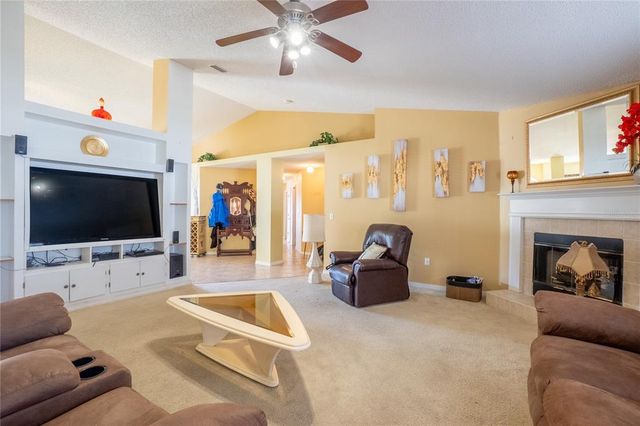 6 LINDEN PLACE, Palm Coast, FL 32137