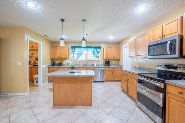 6 LINDEN PLACE, Palm Coast, FL 32137