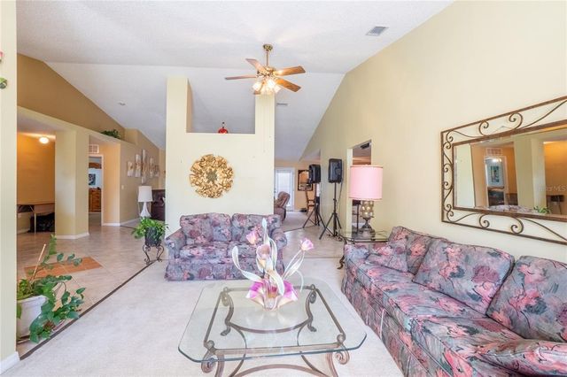 6 LINDEN PLACE, Palm Coast, FL 32137