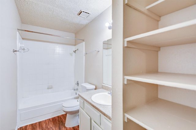 13106 Townwood Drive, Houston, TX 77045