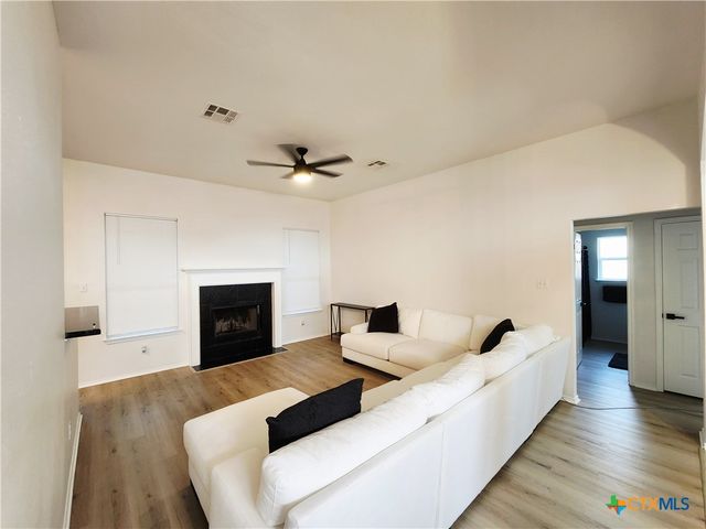 1212 Neuberry Cliffe, Temple, TX 76502