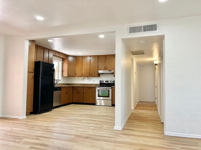 6607 E Sheridan Street, Scottsdale, AZ 85257