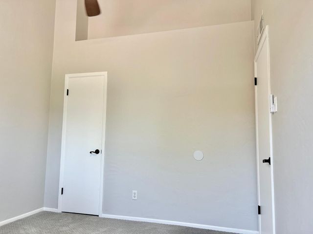 6607 E Sheridan Street, Scottsdale, AZ 85257