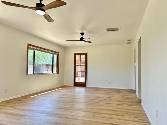 6607 E Sheridan Street, Scottsdale, AZ 85257