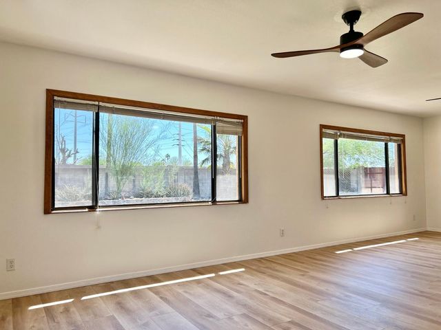 6607 E Sheridan Street, Scottsdale, AZ 85257