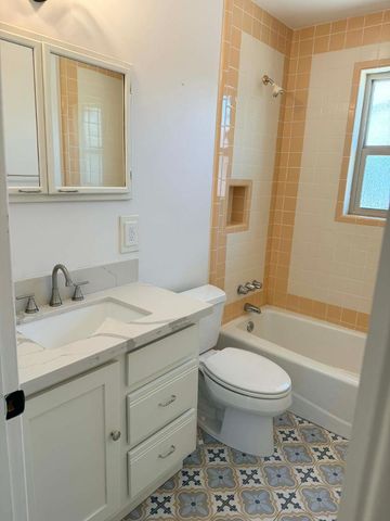 6607 E Sheridan Street, Scottsdale, AZ 85257