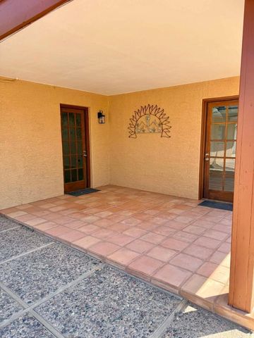 6607 E Sheridan Street, Scottsdale, AZ 85257
