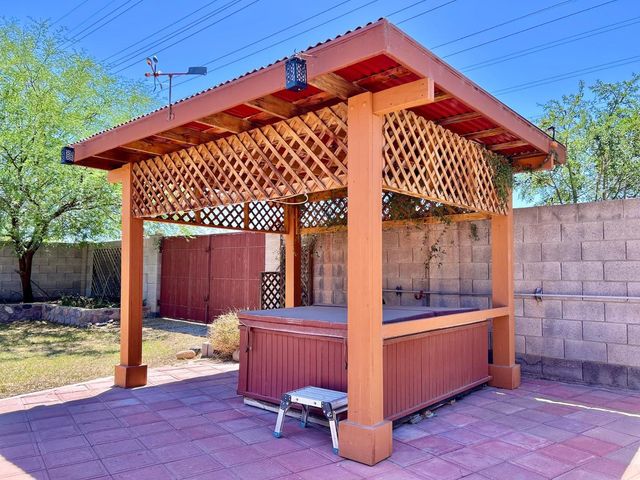 6607 E Sheridan Street, Scottsdale, AZ 85257