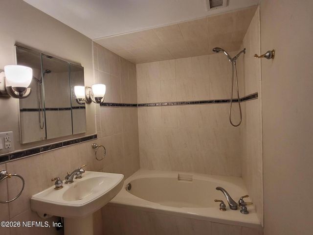 1901 N 1ST Street 203, Jacksonville Beach, FL 32250