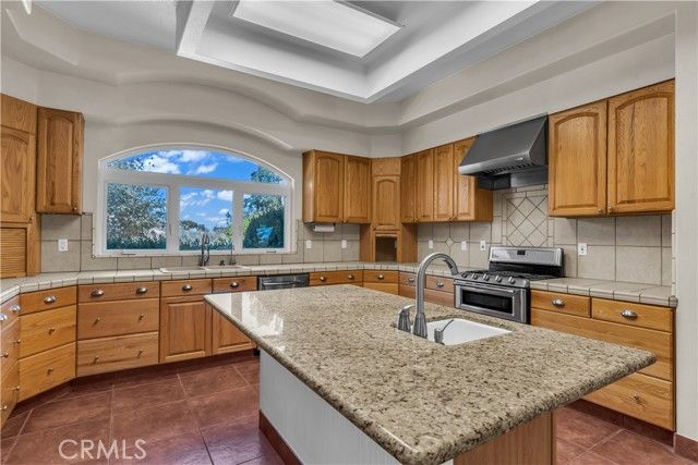 10234 Clover Drive, Oak Hills, CA 92344