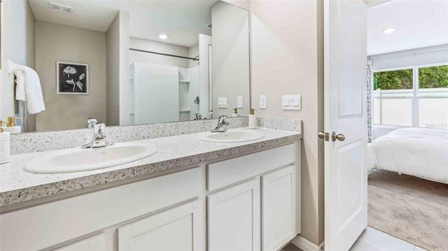 36131 SUNFLOWER HILL DRIVE, Zephyrhills, FL 33541
