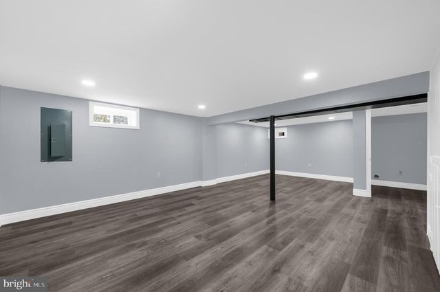 17 RANCHWOOD DR, Ewing, NJ 08618