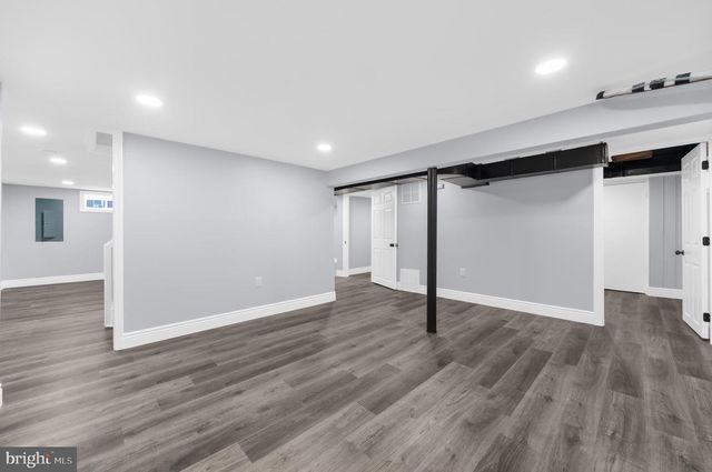 17 RANCHWOOD DR, Ewing, NJ 08618