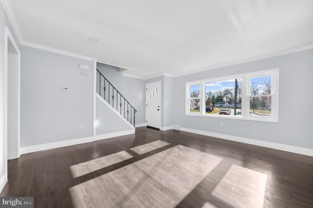 17 RANCHWOOD DR, Ewing, NJ 08618