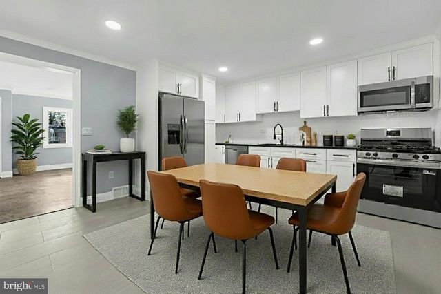 17 RANCHWOOD DR, Ewing, NJ 08618