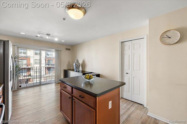 1466 Ashford Court, Troy, MI 48084