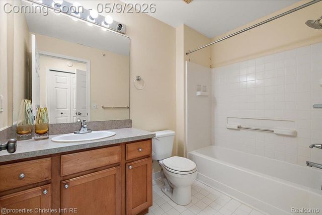 1466 Ashford Court, Troy, MI 48084