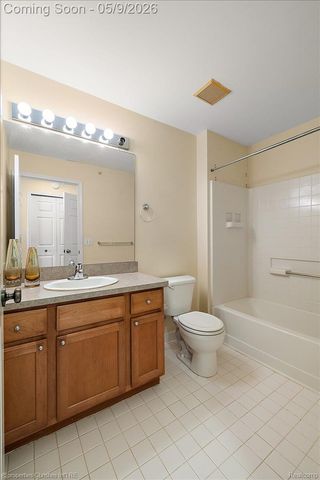 1466 Ashford Court, Troy, MI 48084