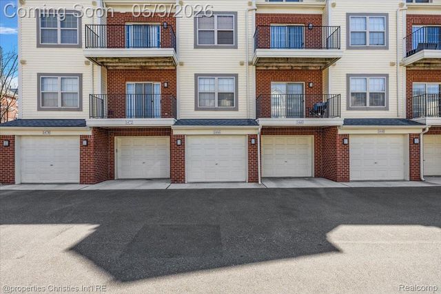 1466 Ashford Court, Troy, MI 48084