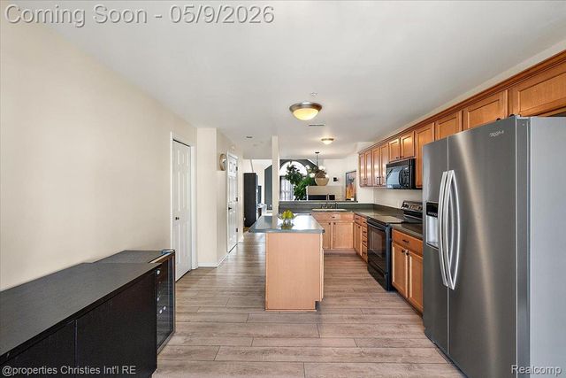 1466 Ashford Court, Troy, MI 48084