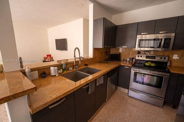 11600 NE 6th Avenue, Biscayne Park, FL 33161