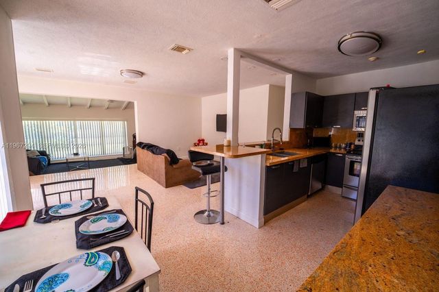11600 NE 6th Avenue, Biscayne Park, FL 33161