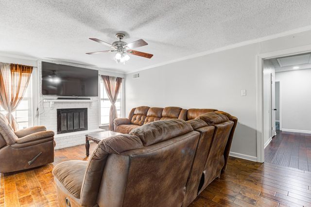 2360 CARDIGAN DR, Memphis, TN 38119