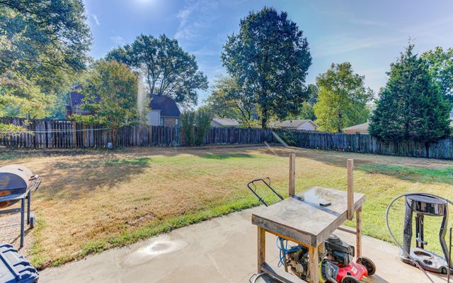2360 CARDIGAN DR, Memphis, TN 38119