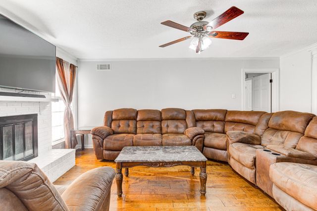 2360 CARDIGAN DR, Memphis, TN 38119
