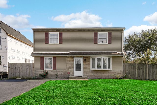 25W277 Doris Avenue, Carol Stream, IL 60188