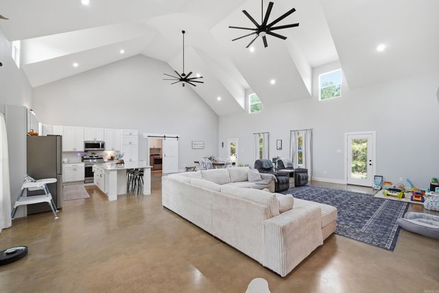 4629 De Young Road, Benton, AR 72019
