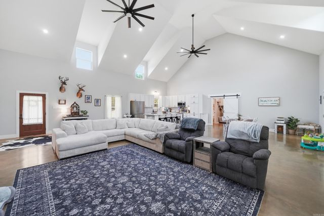 4629 De Young Road, Benton, AR 72019