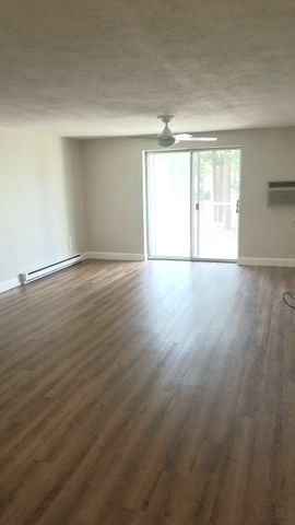36 Greentree Ln 23, Weymouth, MA 02190