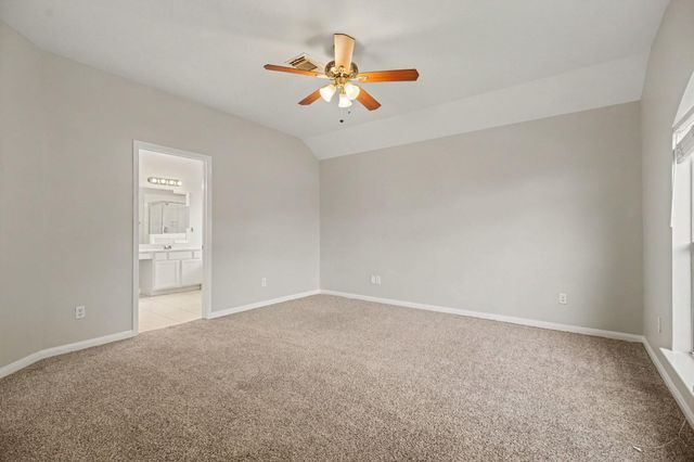 5139 Chase Park Circle, Bacliff, TX 77518