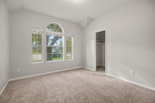5139 Chase Park Circle, Bacliff, TX 77518