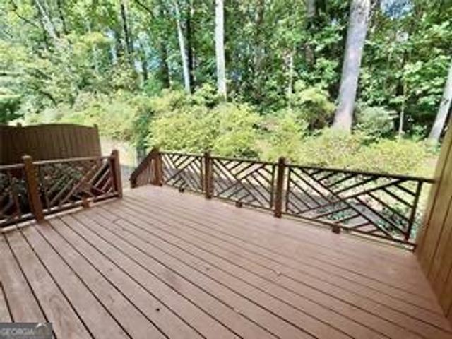 14 Carrington Way, Sandy Springs, GA 30328
