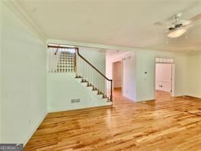 14 Carrington Way, Sandy Springs, GA 30328