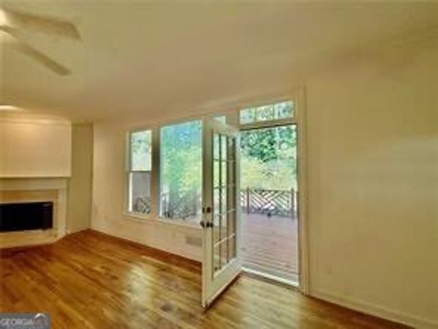 14 Carrington Way, Sandy Springs, GA 30328