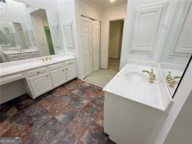 14 Carrington Way, Sandy Springs, GA 30328
