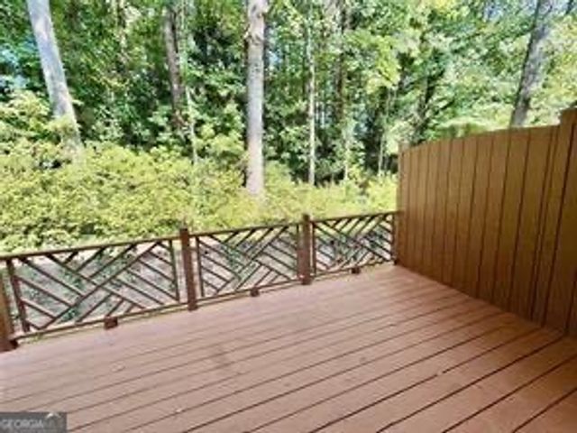 14 Carrington Way, Sandy Springs, GA 30328