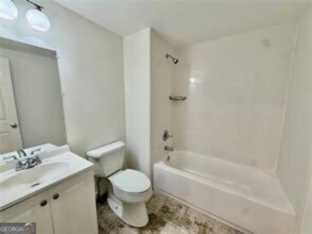 14 Carrington Way, Sandy Springs, GA 30328