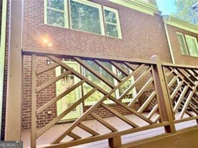 14 Carrington Way, Sandy Springs, GA 30328