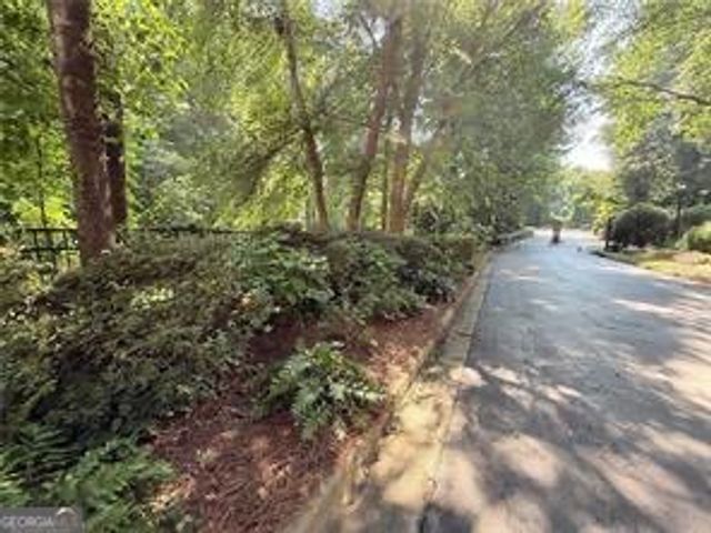 14 Carrington Way, Sandy Springs, GA 30328