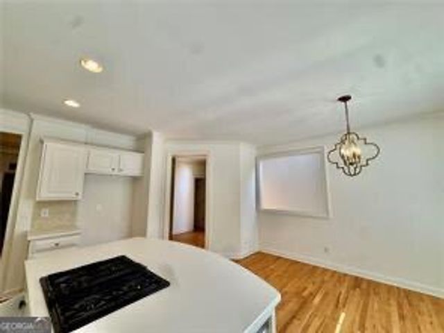 14 Carrington Way, Sandy Springs, GA 30328