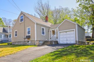 110 Greystone Road, Bridgeport, CT 06610