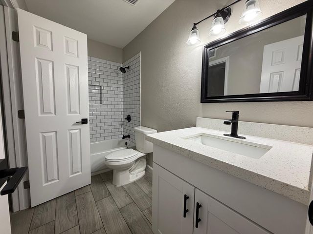 3302 W Loma Lane Unit 3, Phoenix, AZ 85051