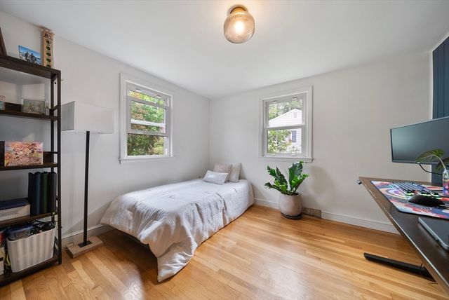 12 Alcine Ln, Burlington, MA 01803