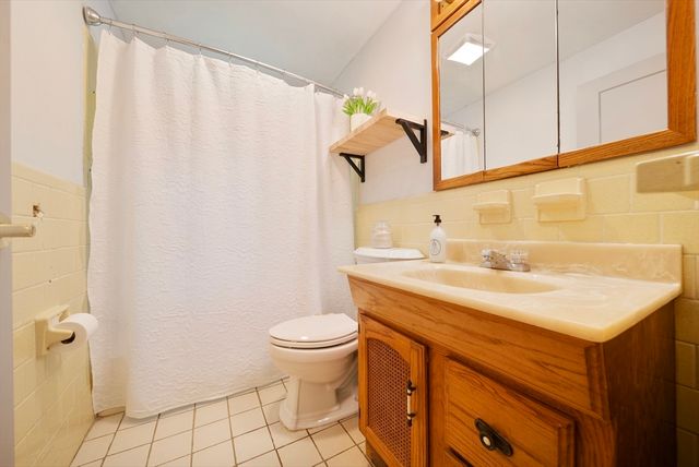 12 Alcine Ln, Burlington, MA 01803